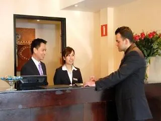 Hotel One Rotterdam 4*,