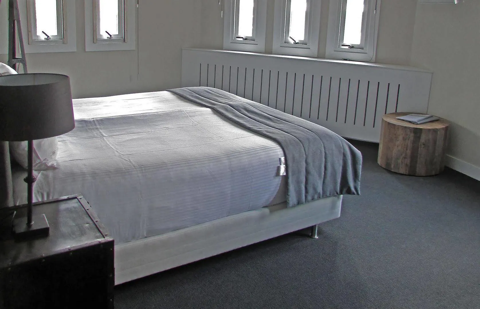Hotel One Rotterdam 4*,