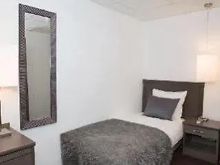 Hotel One Rotterdam 4*,
